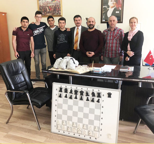 Okullarımızda satranç sınıfı oluşturmaya devam