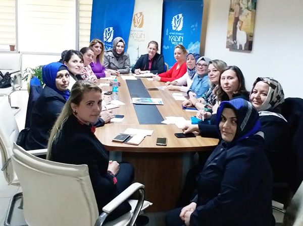 AK Kadınlar yönetimi toplandı