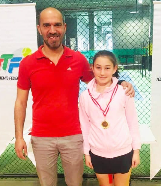 Silivri Tenis Kulübü iki şampiyon daha çıkardı