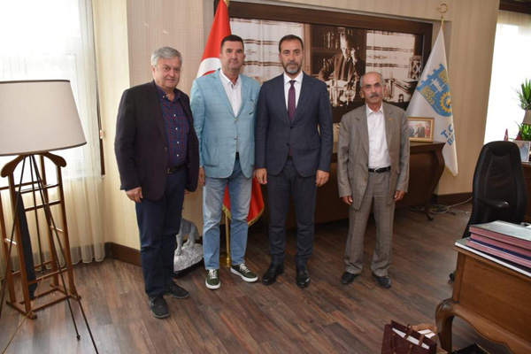 Yılmaz, Atınç ve yönetimini ağırladı