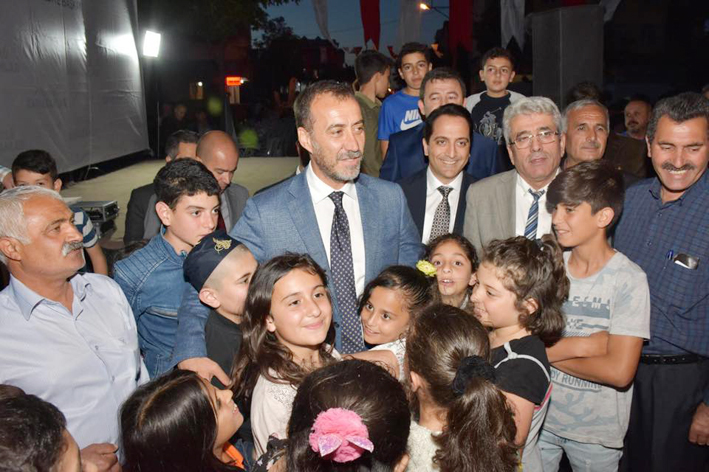 Yılmaz: Sorunları çözmek boynumun borcu