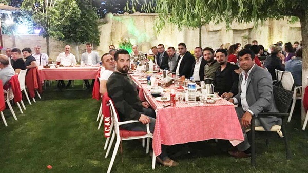 Vardar’dan yol arkadaşlarına iftar