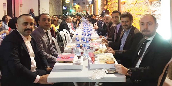 Ülkü Ocakları iftar programı düzenledi