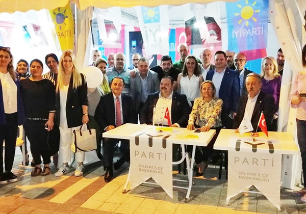 Demokrasi Çadırı nöbeti sürüyor