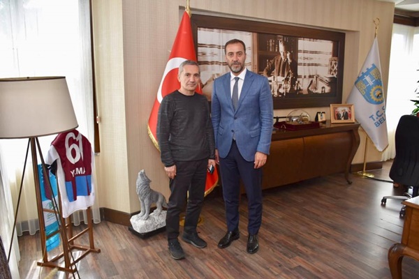 Ünlü yapımcıdan  ziyaret