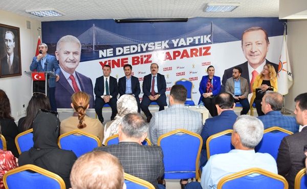 AK Parti’de bayramlaşma