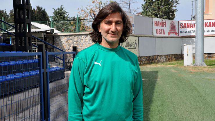 Karacabey Belediyespor'da Hasan Şermet ile yollar ayrıldı