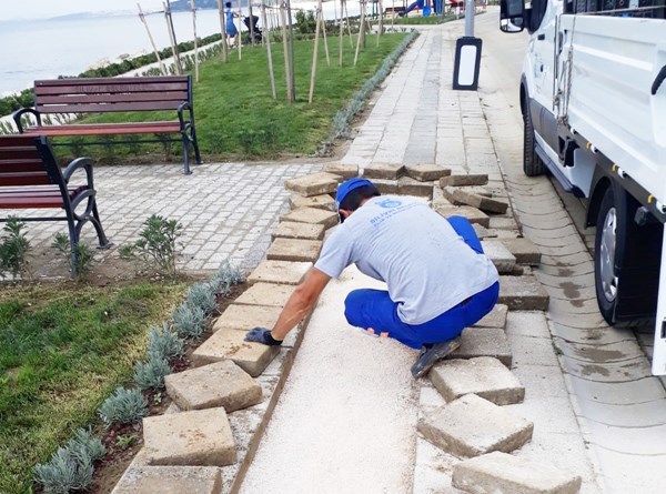 Park ve bahçelere bakım ile onarım