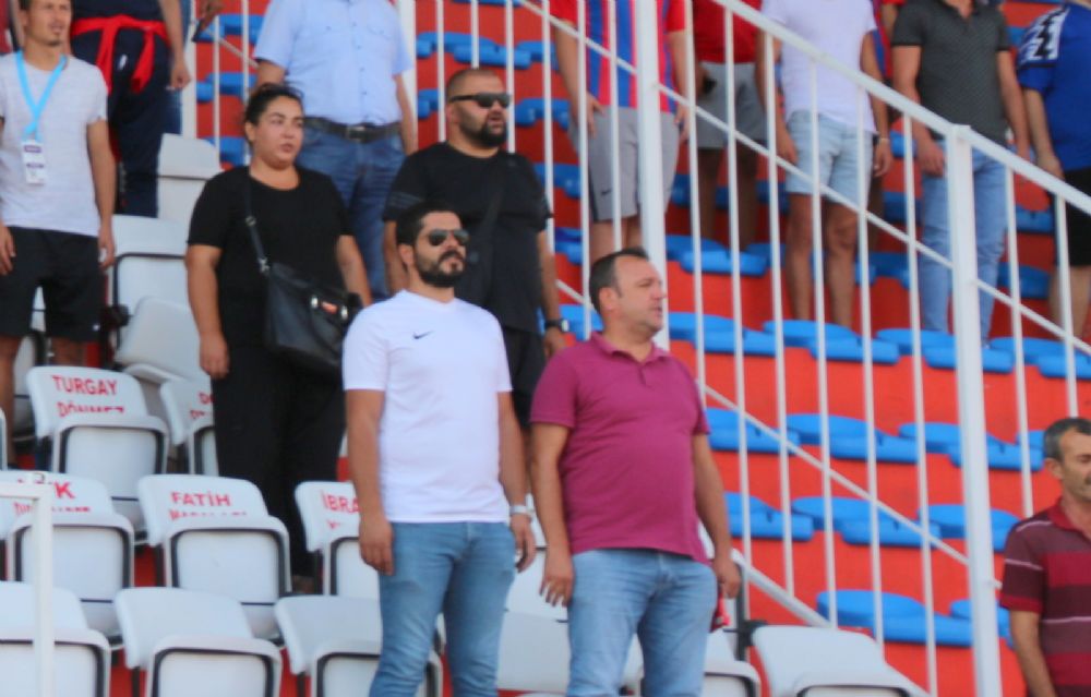 Koyuncuoğlu takımını yalnız bırakmıyor