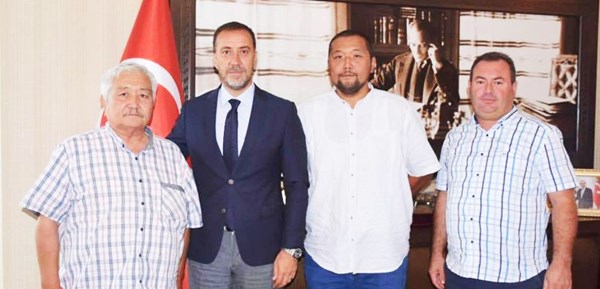 Doğu Türkistan Göçmenlerinden ziyaret