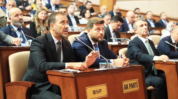“Vatan türkülerini söylemeye devam edeceğiz”