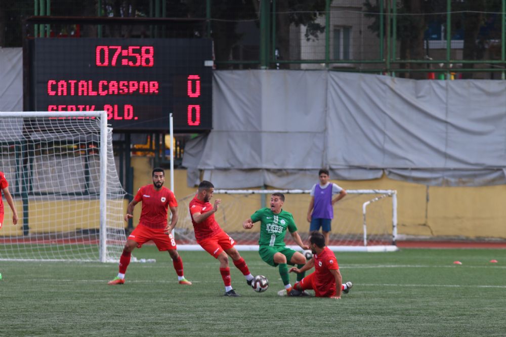 Çatalcaspor, liderliği kaçırdı:1-1