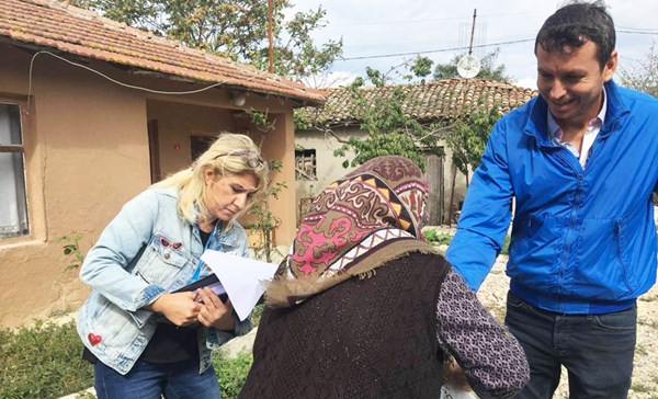 Erzak ulaştırmaya devam ediyorlar