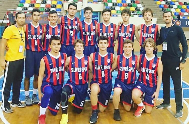 Silivrisporlu gençler basketbolda farklı kazandı 60-46