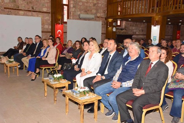 Muhasebecilerin eğitim seminerine katıldı