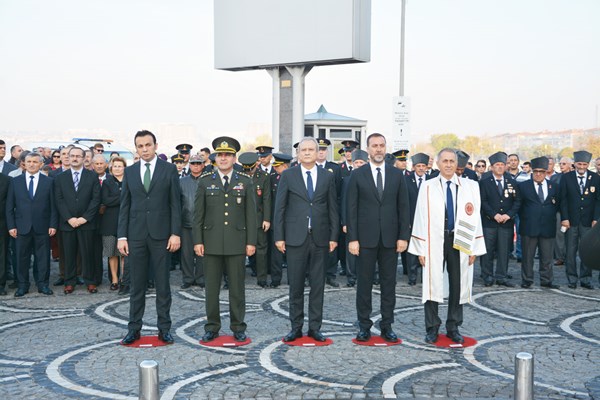 Atatürk, Silivri’de saygı ve minnetle anıldı