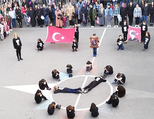 Atatürk, bizim ışığımız, umutla baktığımız yarınlarımız