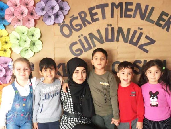 Maşalacı minikleri, öğretmenlerinin gününü kutladı