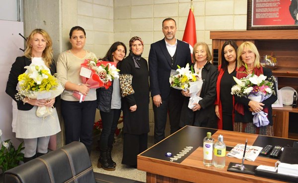 Hayırsever Arakelyan ailesinden Silivri Ortaokulu’na destek