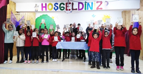 “Mani Değirmeni” üzerine söyleşi ve imza