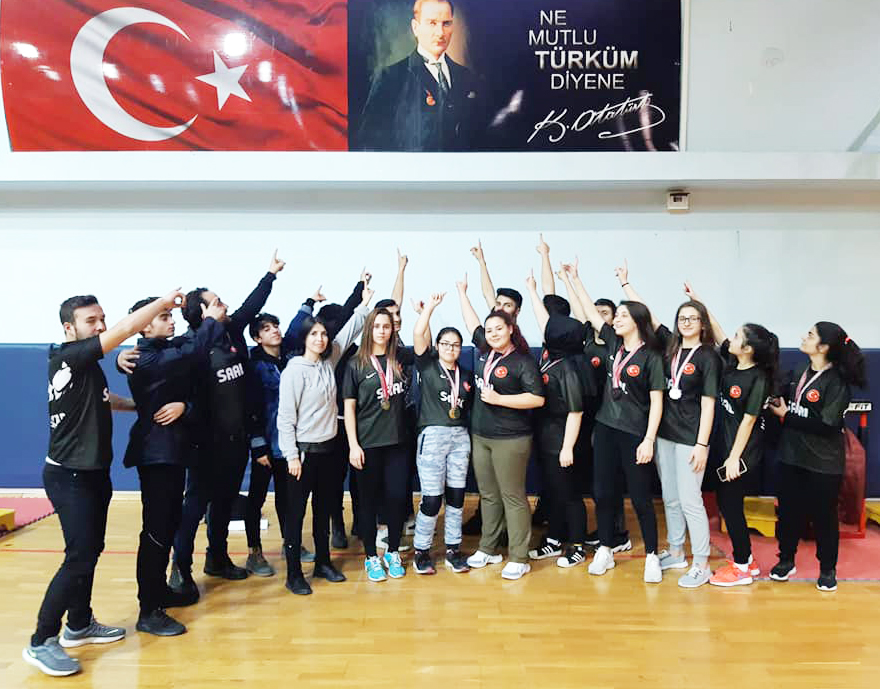 Atatürk öğrencilerinden Bilek Güreşinde büyük başarı