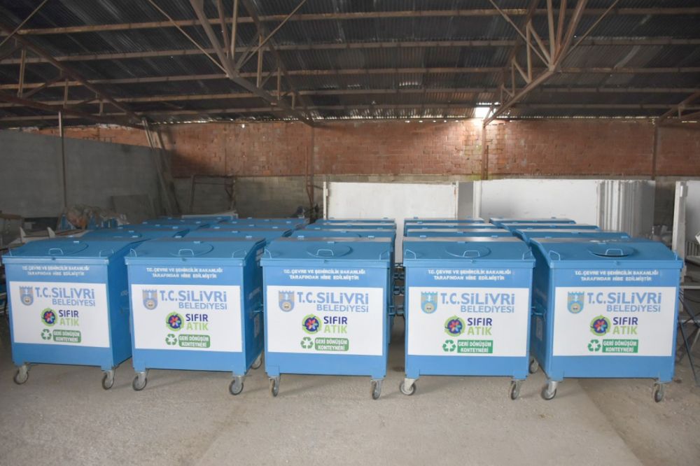 Bakanlıktan Silivri Belediyesine hibe 300 çöp konteyner