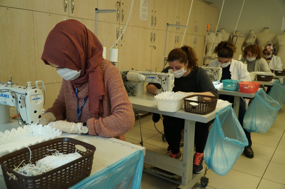 İBB'den İstanbullular için maske üretimi