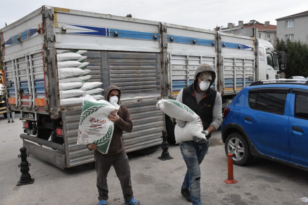 Silivri Gıda Bankası ihtiyaç sahibi ailelere el uzatıyor