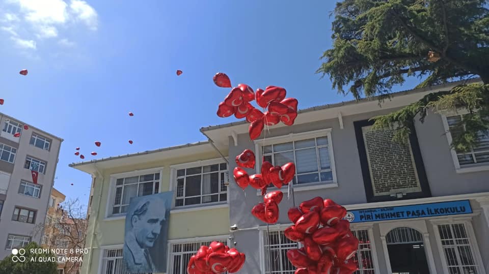 100. Yılda göklere yüz balon bırakıldı