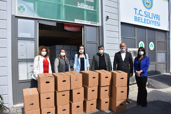 MHP’den Silivri Gıda Bankasına 100 yardım kolisi
