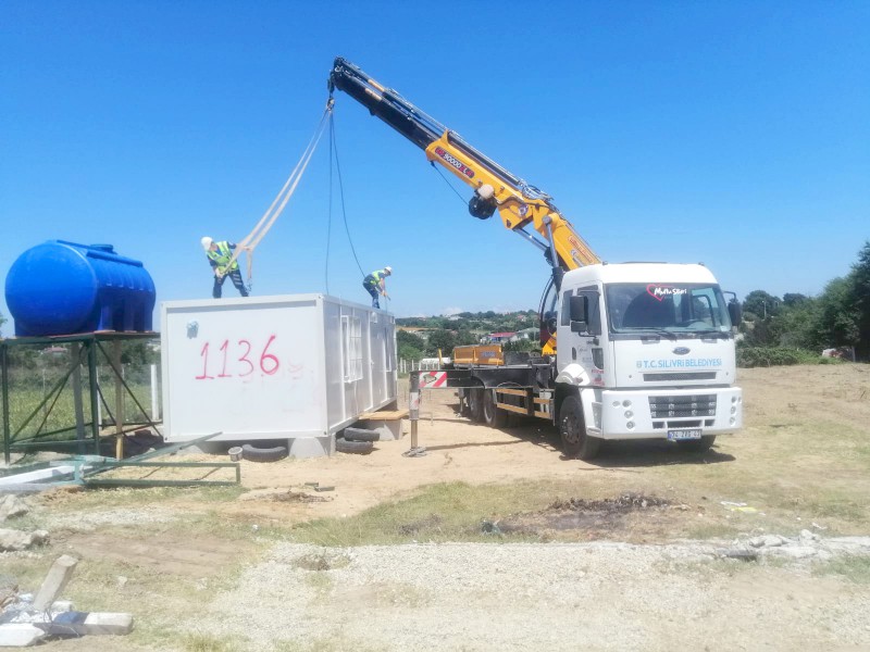 Silivri Belediyesi’nden kaçak konteyner operasyonu