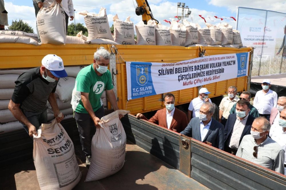 Belediye kasasından tek kuruş çıkmadan çiftçiye 10 Milyonluk destek