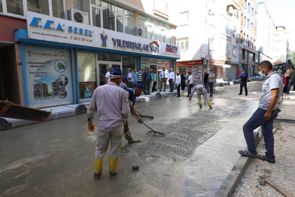 Yol zemini betonu atıldı