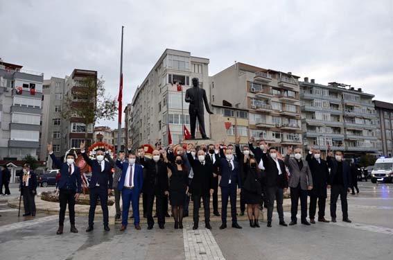 “Atatürk, örnek ve ilham olan eşsiz bir devlet adamıdır”