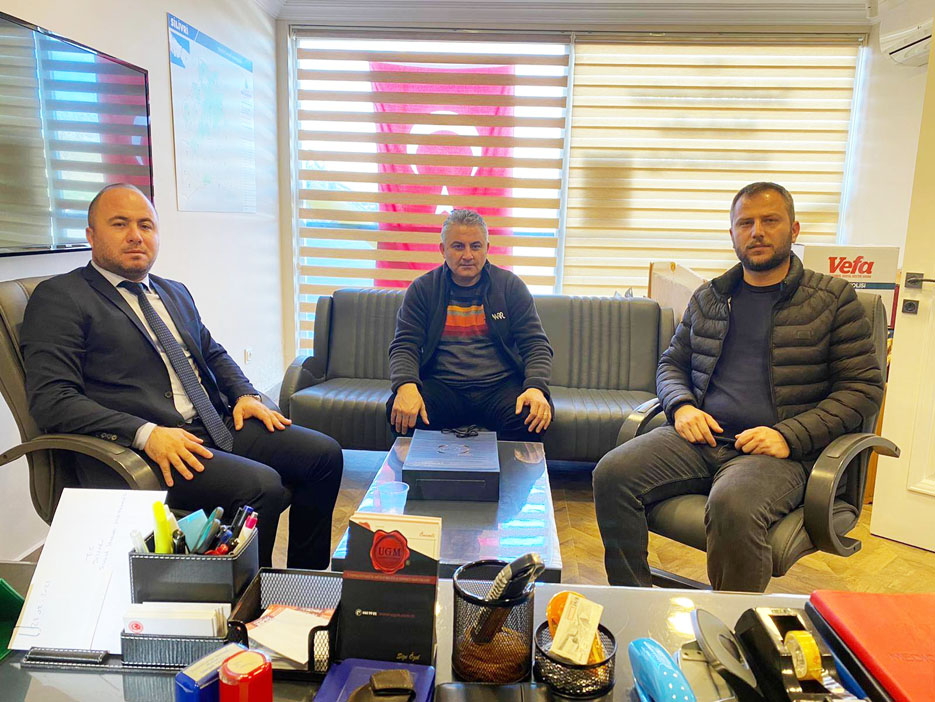 MHP’den Semizkumlar muhtarına ziyaret