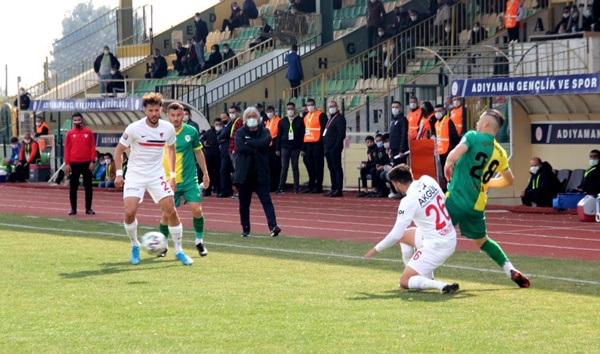 Düzce’ye, Adıyaman freni 2-0