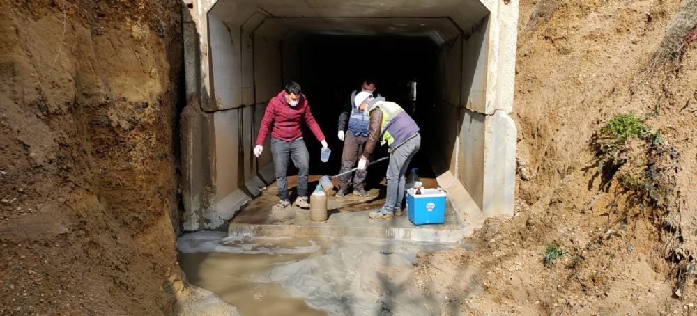 Seymen Katı Atık Merkezi’nin çöp suları Kula’ya akıtılıyor