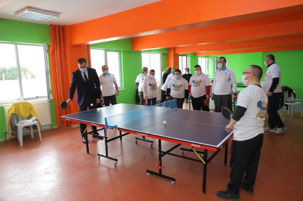 Başkan Yılmaz özel çocuklarla Masa Tenisinde buluştu
