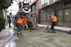 Belediye ekipleri ilçemizin her köşesinde çalışmalarına devam ediyor…