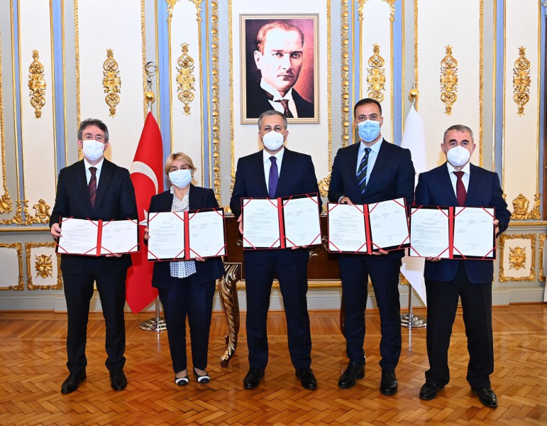 Anaokulu için imzalar atıldı
