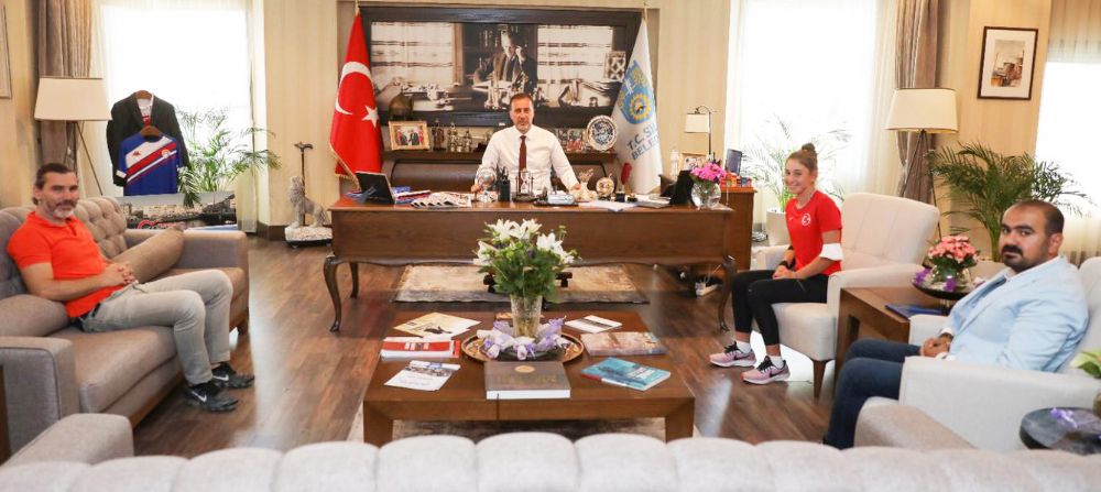 İrem Kurt’tan Başkan Yılmaz’a ziyaret