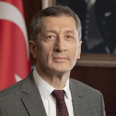 MEB Bakanı Selçuk istifa etti
