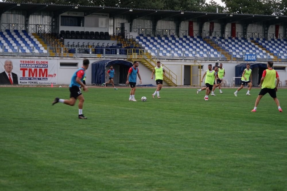 Ergene Velimeşespor Sarıyer deplasmanına hazırlanıyor