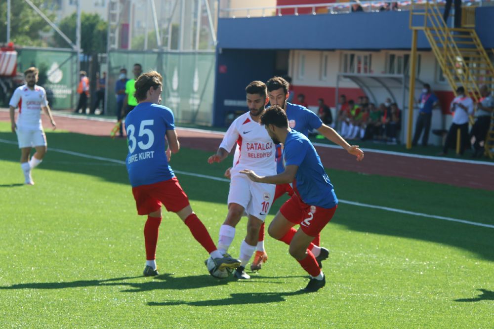 Çatalcaspor fazla sıkmadan 3-0