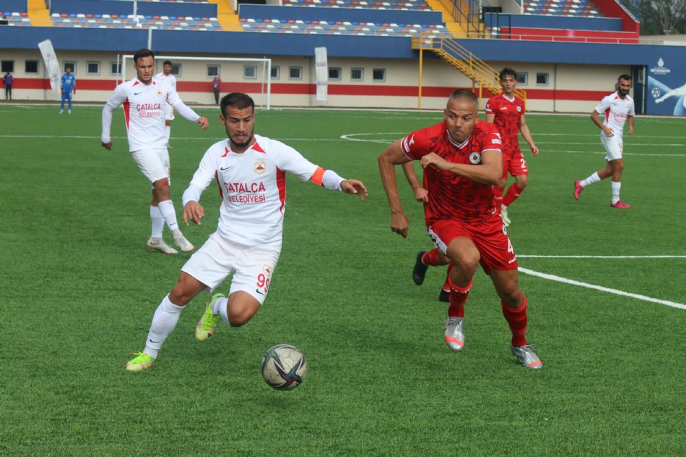 Çatalcaspor direklere takıldı 0-2