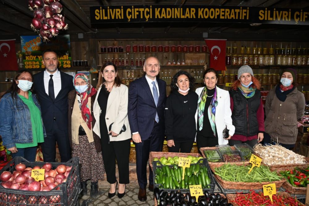 Bakan Karaismailoğlu’ndan Başkan Yılmaz'a Köy Pazarı tebriki