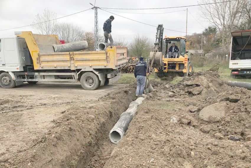 Fen İşleri saha çalışmalarına devam ediyor