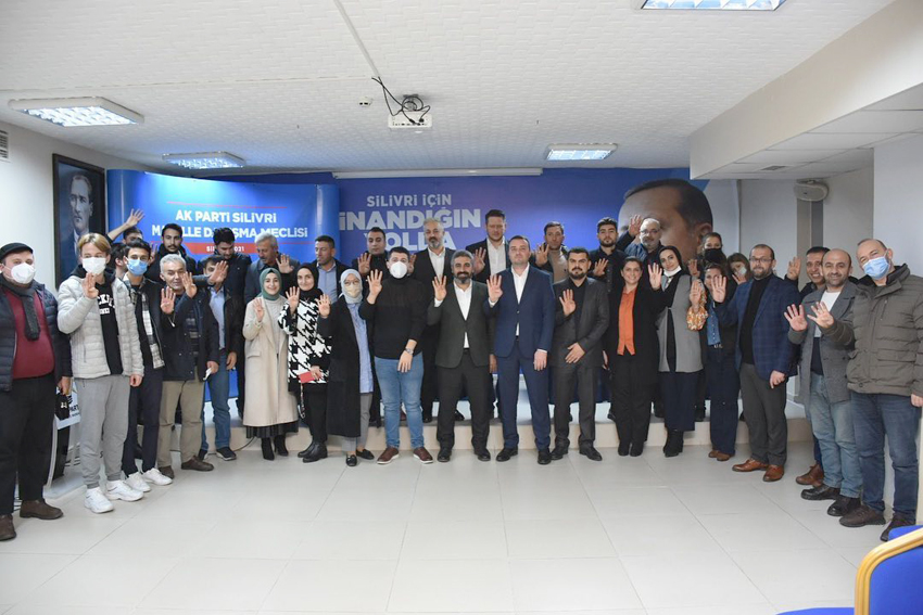 AK Parti Danışma Meclislerini toplamaya devam etti