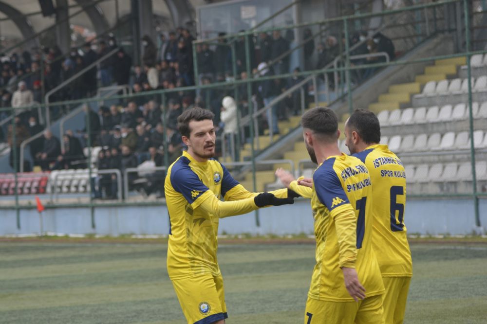 Küçükçekmece Sinopspor Deplasmanda 2-1 Kazandı