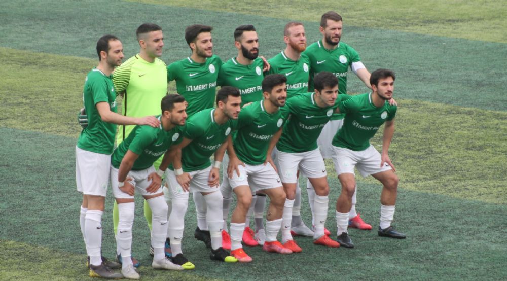 Kavacıkspor ilk ikiye gözünü kestirdi